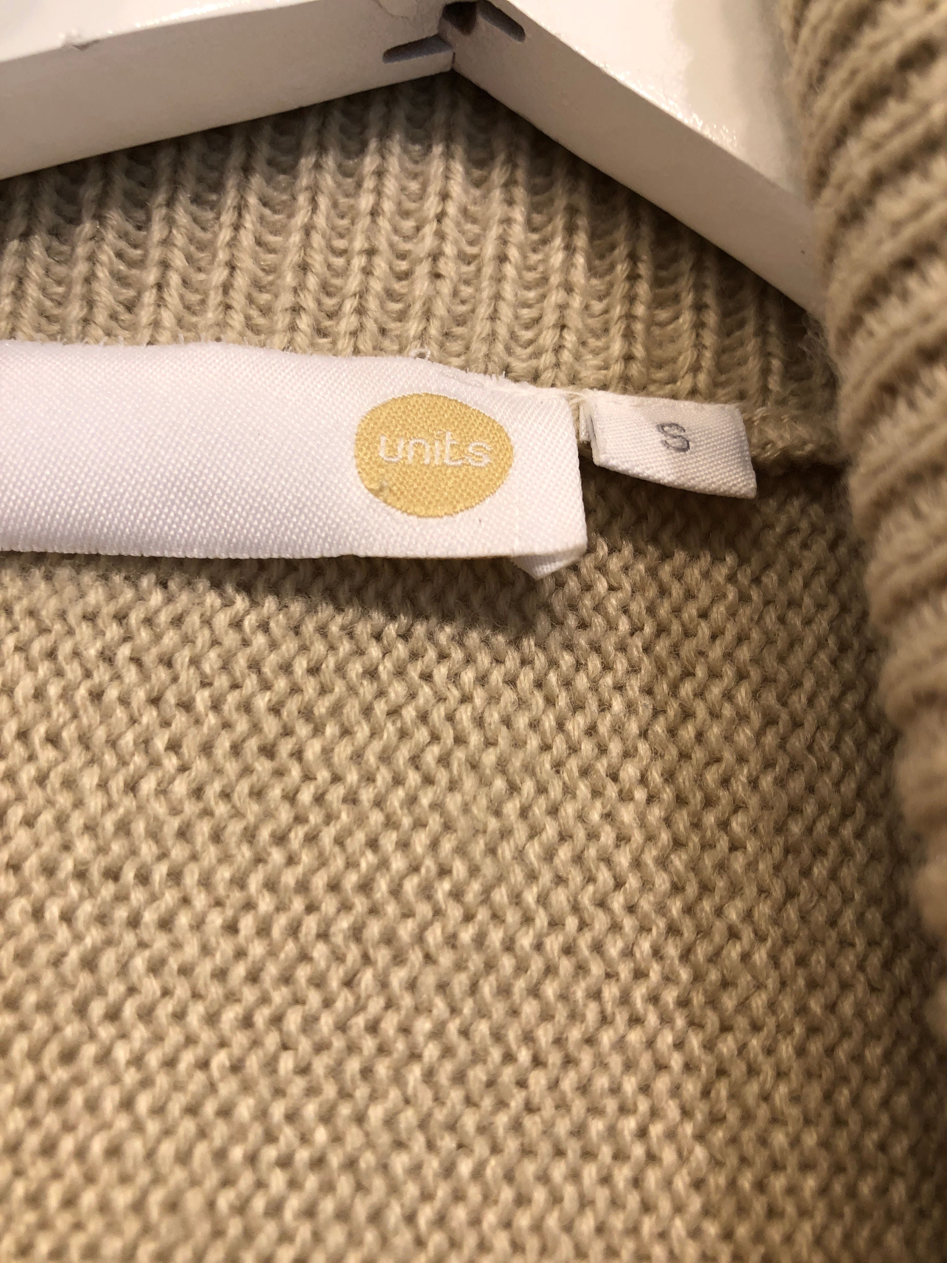 Units Vest